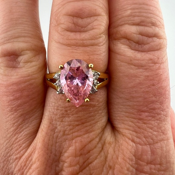 Vintage Pink Teardrop Cocktail Ring Gold Tone Band Clear Accent Stones Size 7.75 - Picture 7 of 7